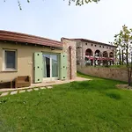 Le Greghe בית הארחה לאזיסה