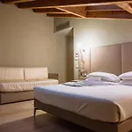 Le Greghe בית הארחה לאזיסה