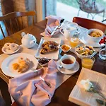 Le Greghe בית הארחה לאזיסה