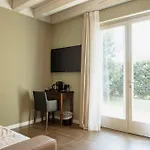 Le Greghe לאזיסה