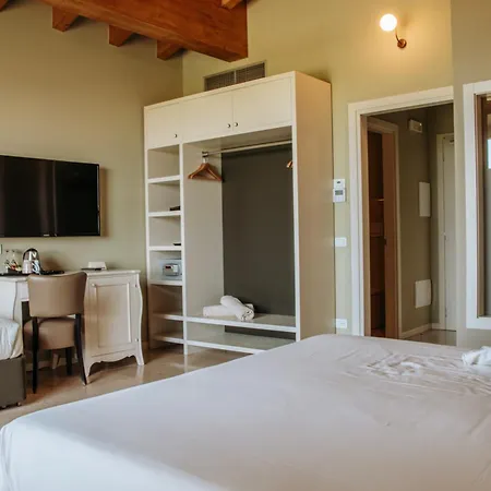 Le Greghe ゲストハウス ラツィーゼ