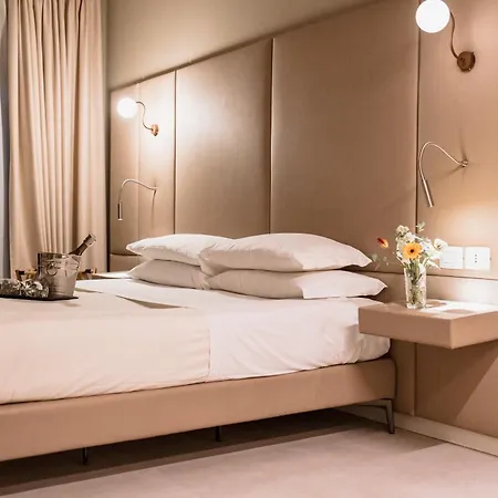 Le Greghe Konukevi Lazise