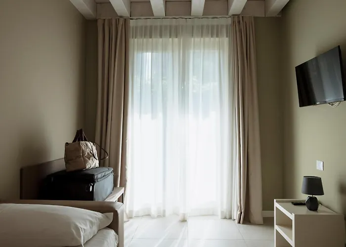 בית הארחה Le Greghe לאזיסה